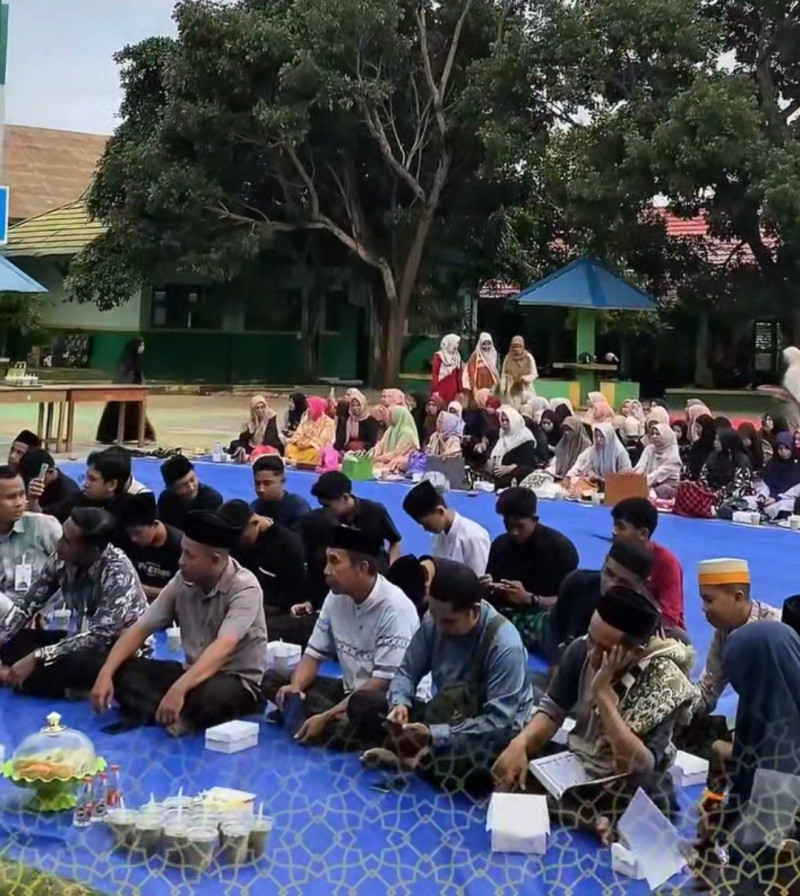 Momentum Bulan Ramadhan, MAN 1 Baubau Bangun Silaturahim Lewat Buka Puasa Bersama