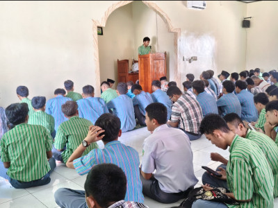 Siswa MAN 1 Baubau Sampaikan Kultum Hari ke-15 Ramadhan 1447