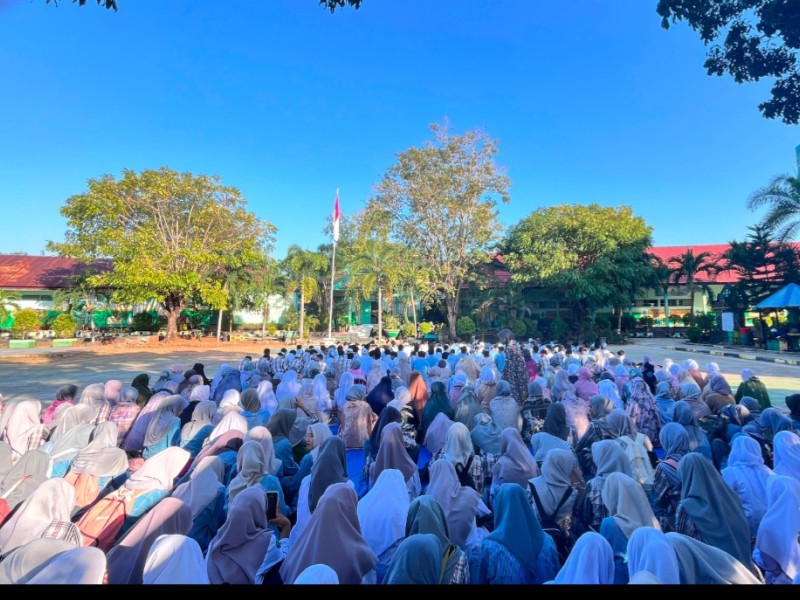 Bangun Karakter Religius, Siswa MAN 1 Baubau Gelar Salat Dhuha Berjamaah dan Kajian Dzikir Bersama