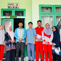 Plt. Kamad MAN 1 Baubau Lepas Empat Murid Peserta FLS3N Ke Tingkat Provinsi 