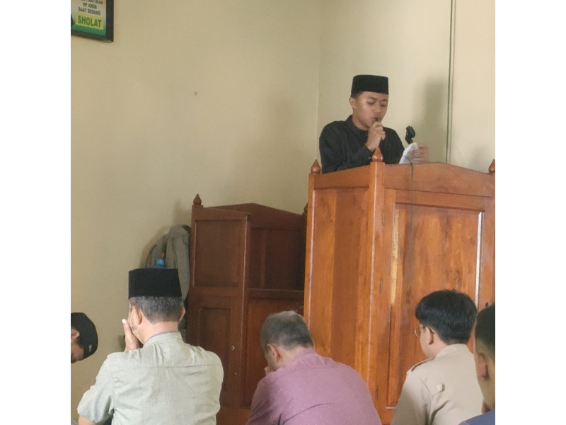Siswa MAN 1 Baubau Tampil Sebagai Khatib Jumat Di Masjid Al Kautsar 